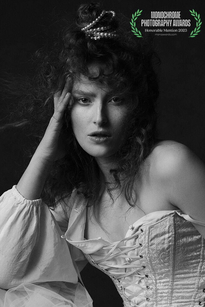monochrome awards portret